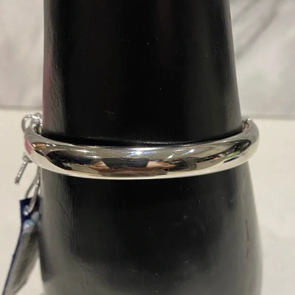 Elegant Silver Sparkling Swarovski Crystal Bangle - Picture 7 of 11